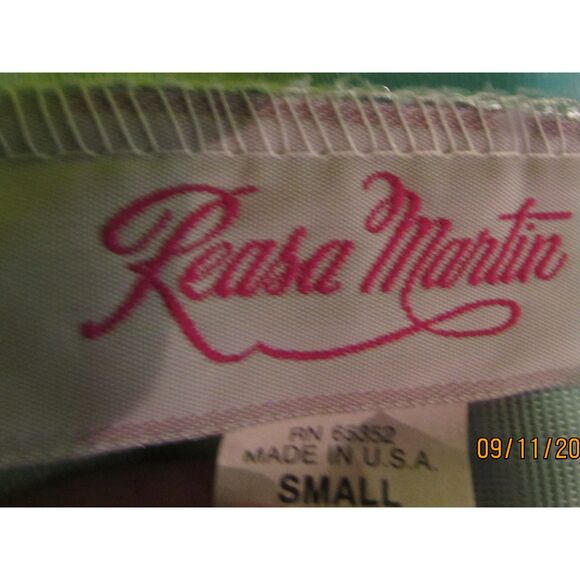 REASA MARTIN VINTAGE ROBE MADE IN USA SIZE SMALL BLUE FLORAL SHORT LENGTH - Picture 7 of 9